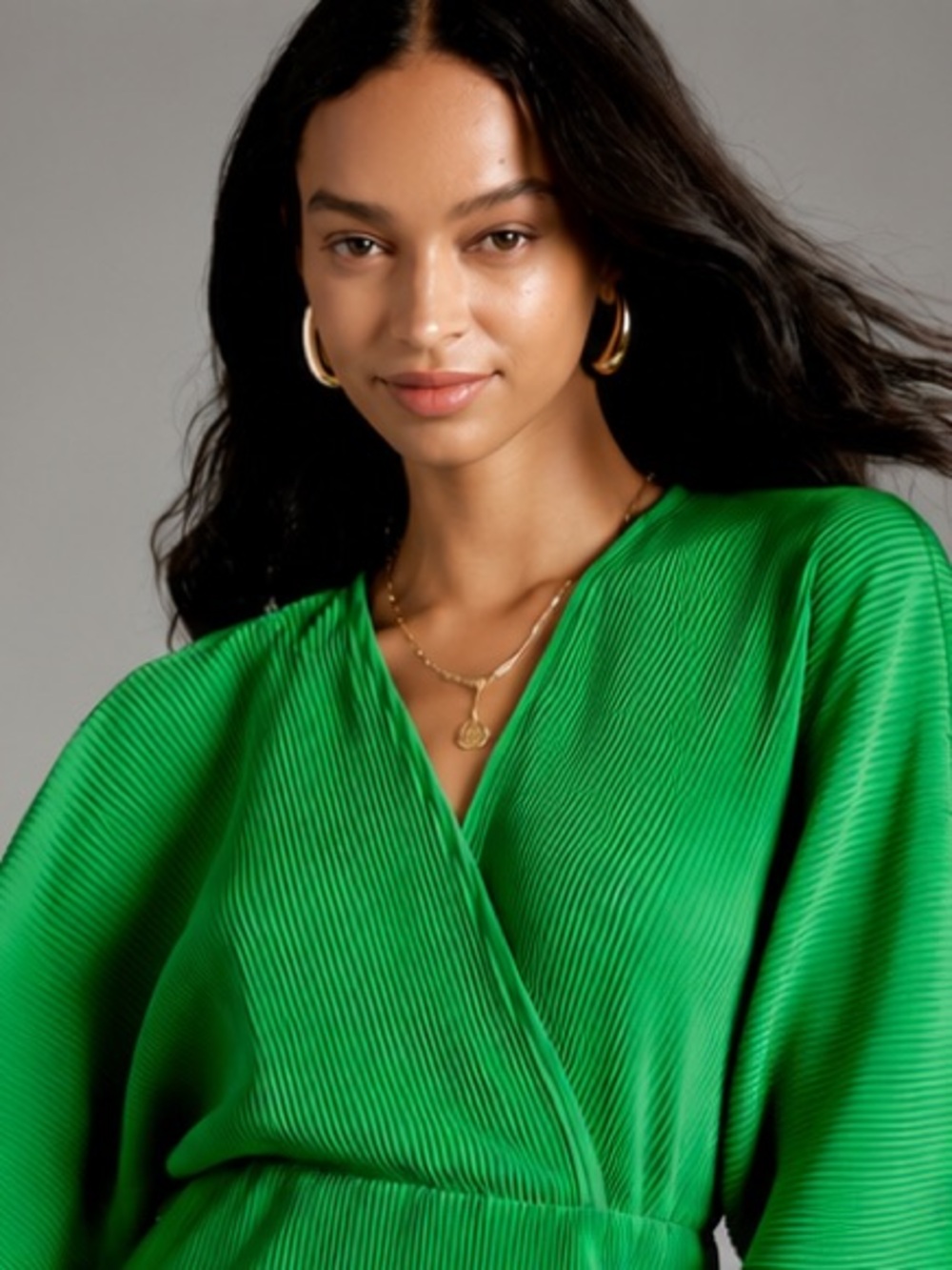 By Anthropologie Plisse V-Neck Wrap Midi Dress Emerald Kelly Green Size Small - Picture 3 of 16